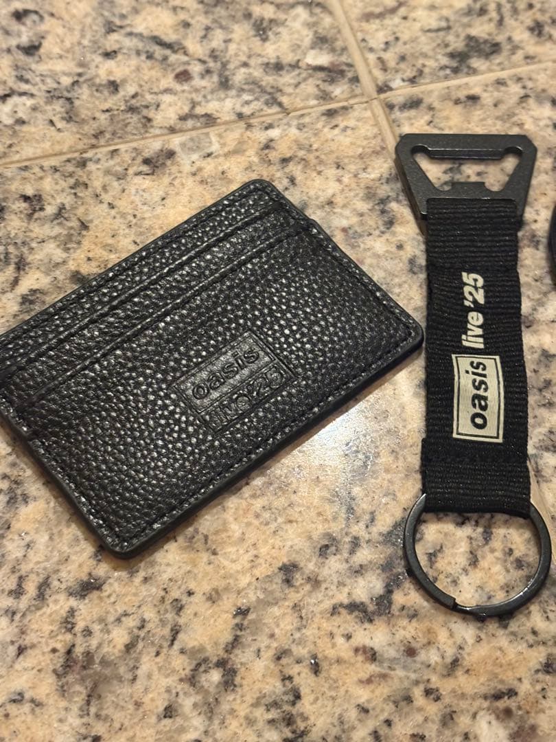 OASIS VIP限定特典 UKツアー cardiff オアシスLIVE25