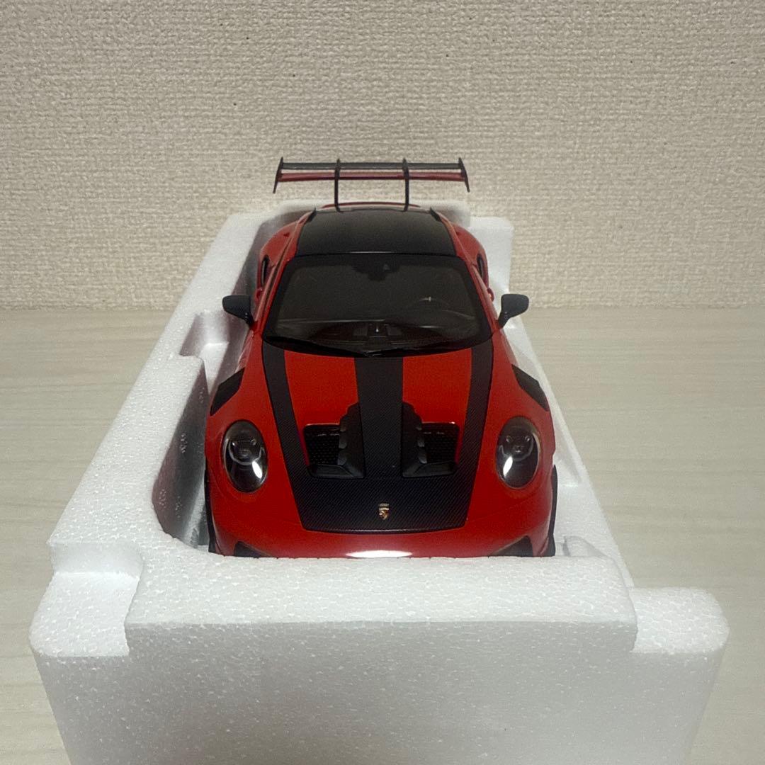 ノレブ 1/18 ポルシェ 992 GT3 RS ヴァイザッハ