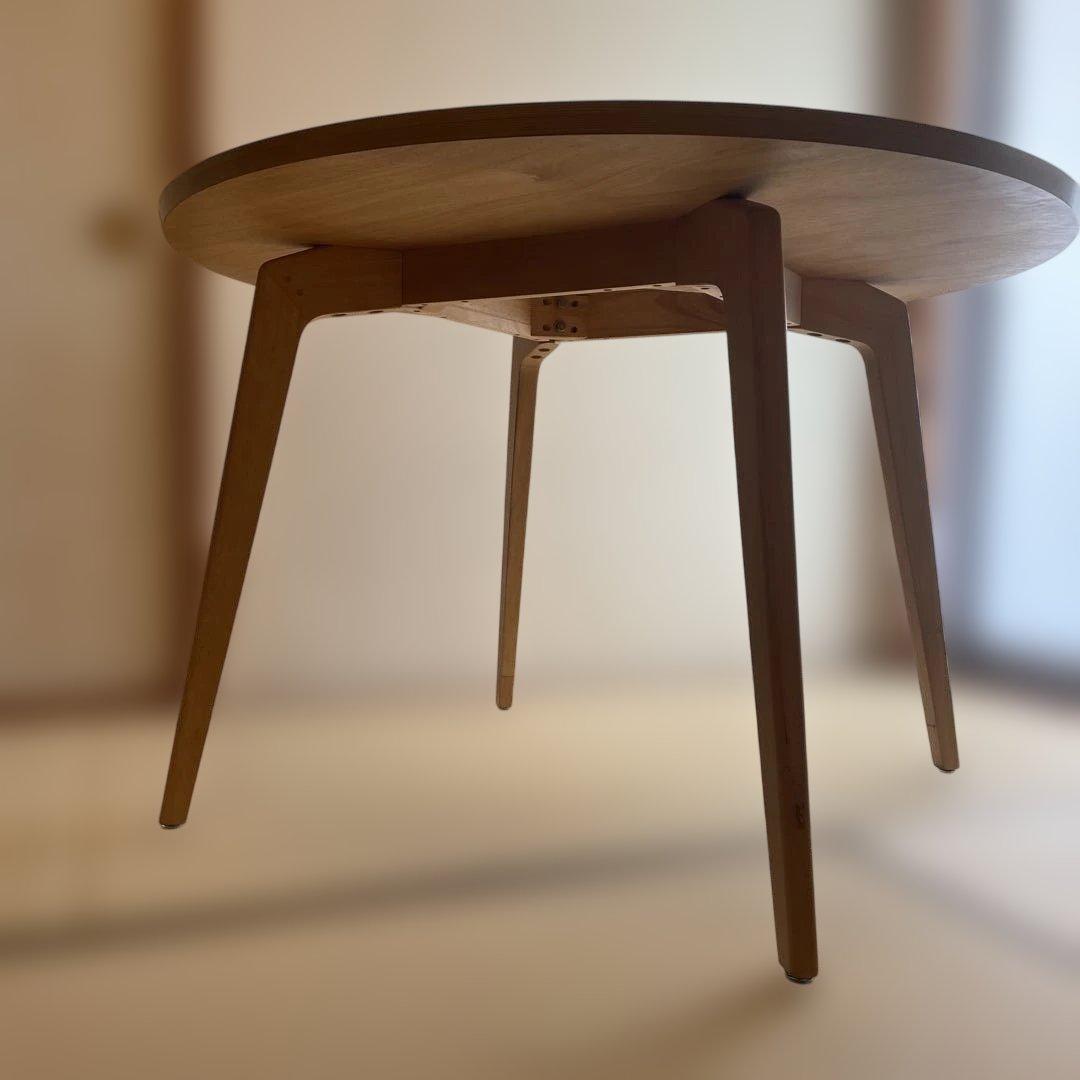 円形木製ダイニングテーブル