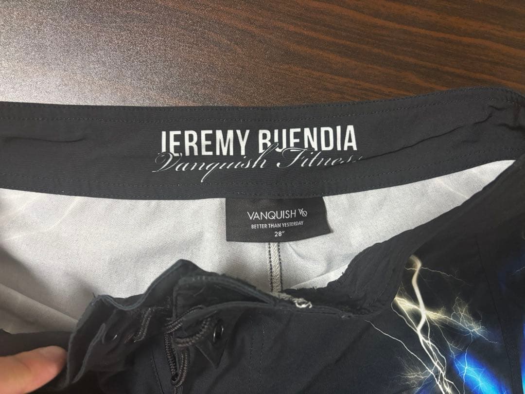 vanquish fitnessバンキッシュフィットネスサーフパンツ　フィジーク