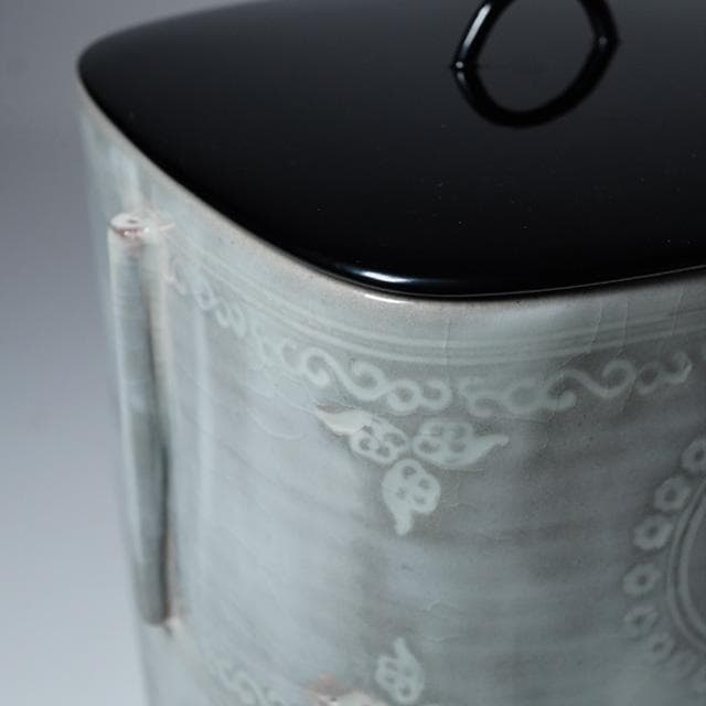 宮川香雲　狂言袴水指　共箱　茶道具　竜谷窯　京焼