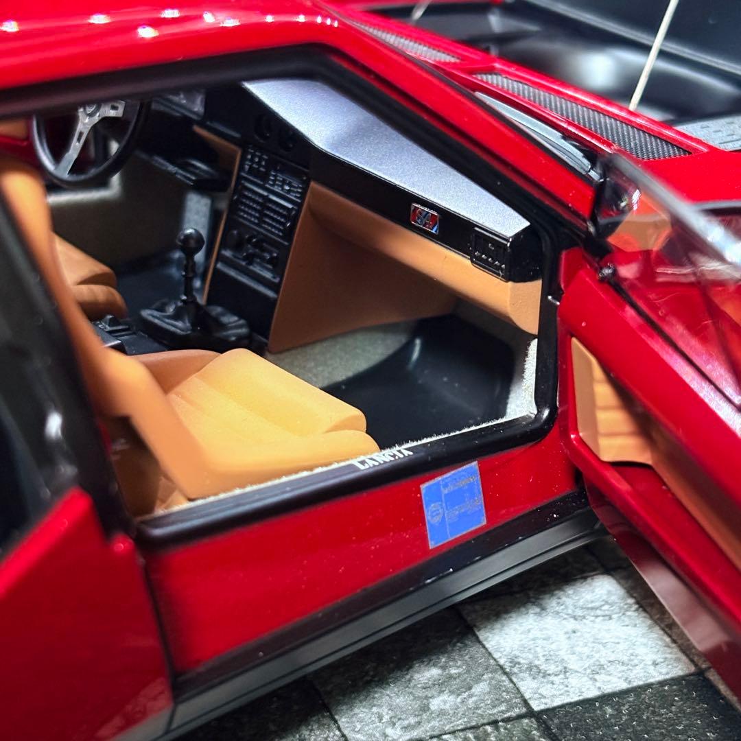 1/18 AUTOart ランチア デルタ S4 ストラダーレ