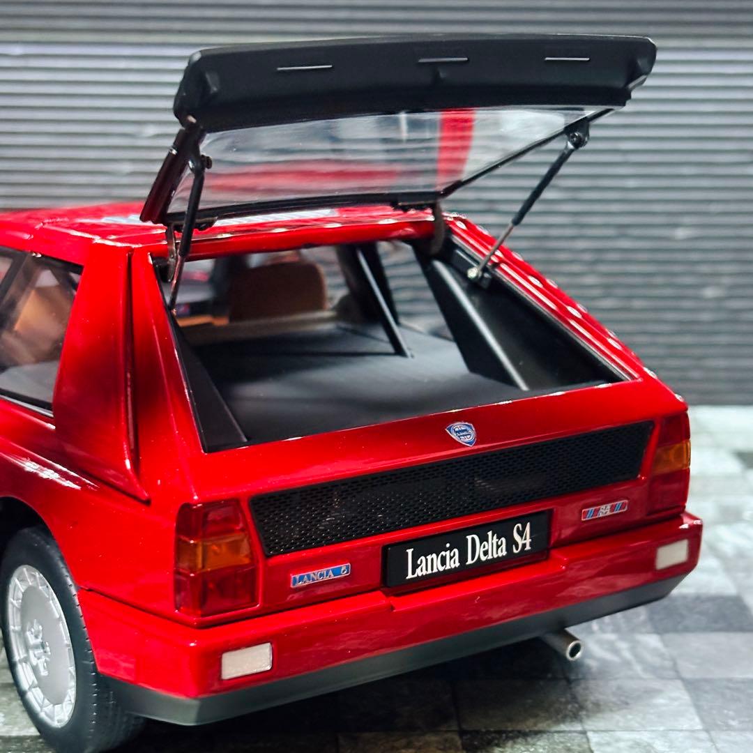 1/18 AUTOart ランチア デルタ S4 ストラダーレ