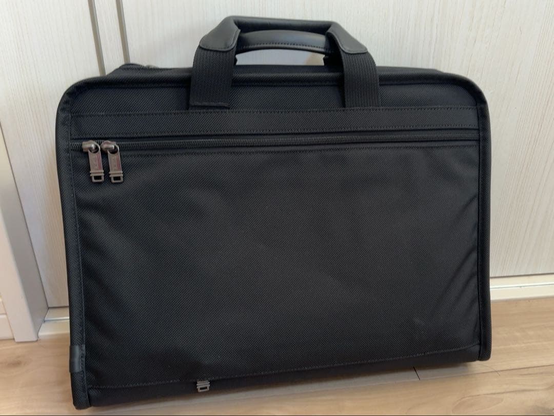 【値下げ　未使用　B5ノート対応　】TUMI メンズブリーフバッグ