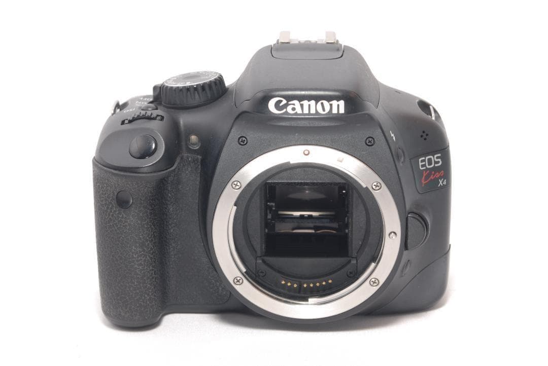 ⭐️届いてすぐ使える⭐️Canon Kiss X4 キャノン　デジタル一眼