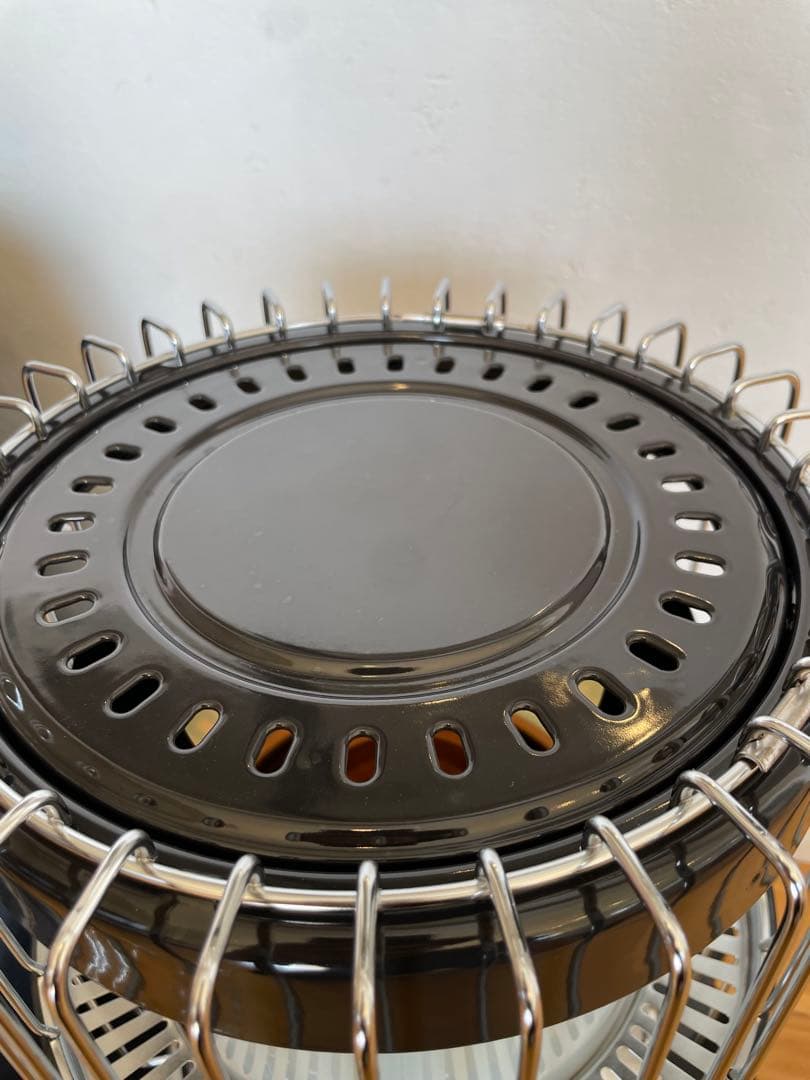 【新品同様】2024年TOYOTOMIストーブKR-47A黒 ケース 灯油タンク