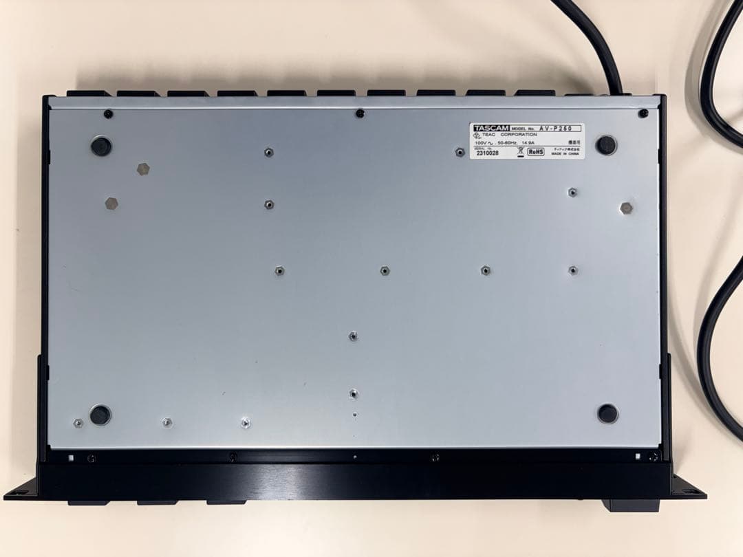 TASCAM AV-P250 ラックマウント電源タップ