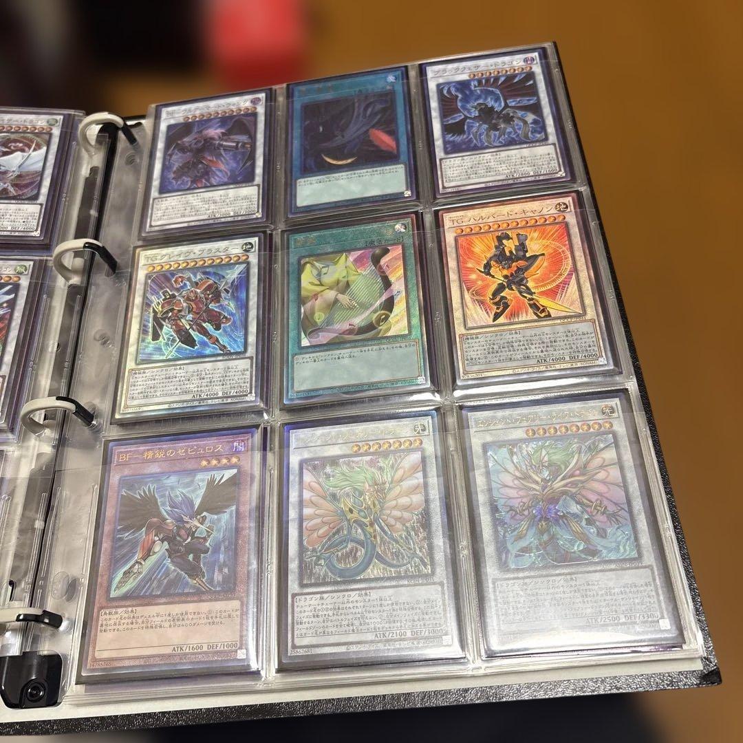 つ*た様 【遊戯王引退品】青眼の白龍　ブラックマジシャン　三幻神他　新レリコレク