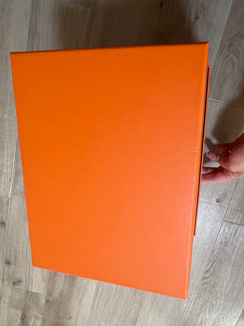 HERMES エルメス　箱　オレンジボックス　ピコタンpm 18