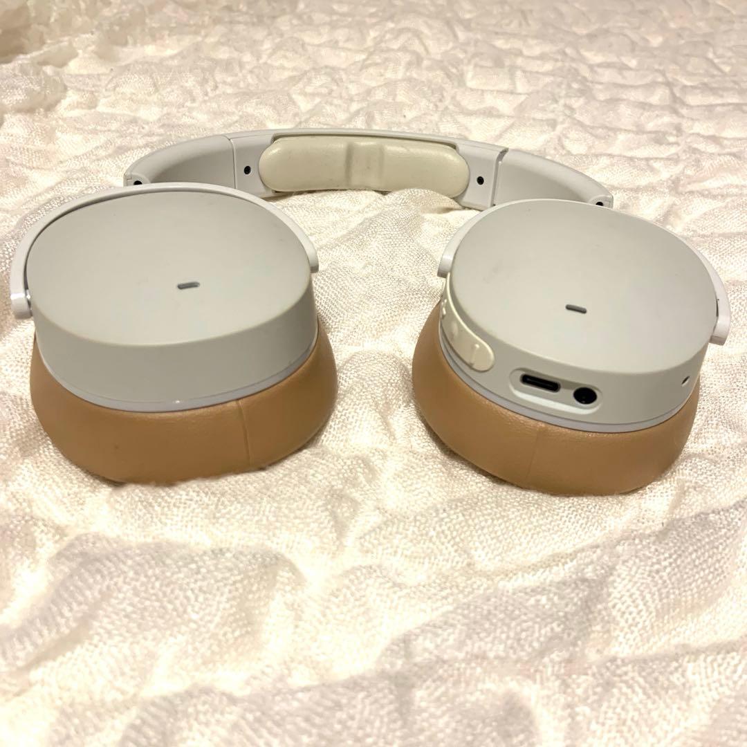 スカルキャンディ ワイヤレスヘッドホン ホワイト/ベージュ