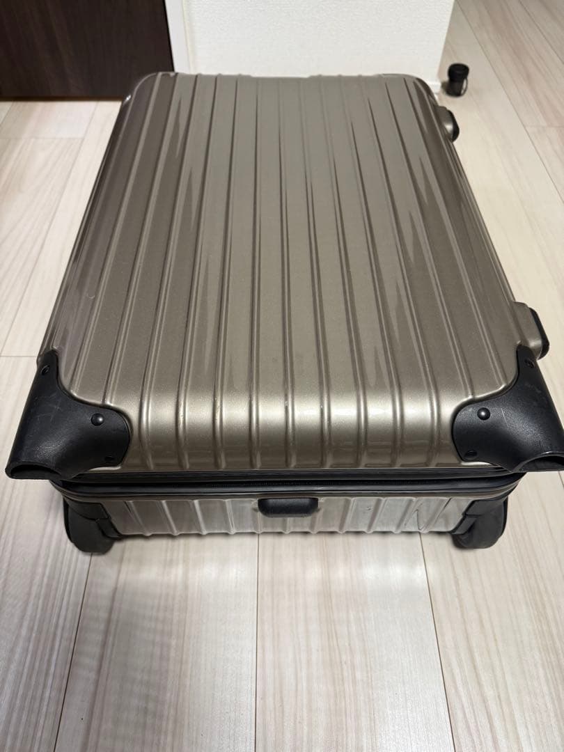 RIMOWA サルサ 35L 2輪 機内持ちサイズ