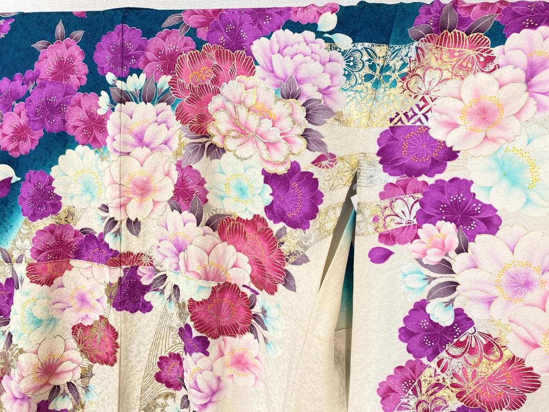 akmx181 正絹 振袖 白/藍色 パールトーン加工 13号 花柄