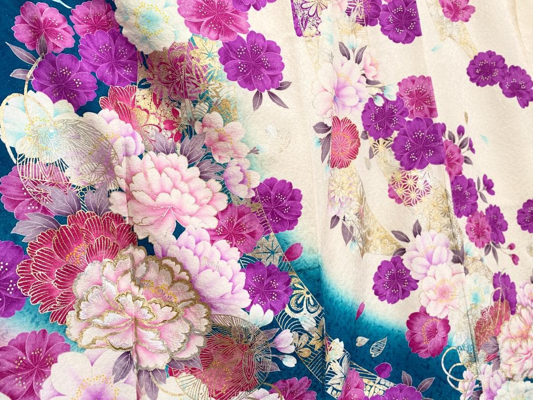 akmx181 正絹 振袖 白/藍色 パールトーン加工 13号 花柄