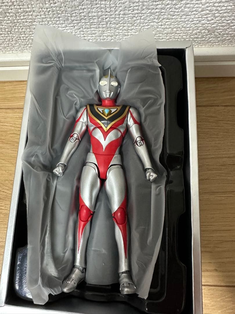 S.H.Figuarts 真骨頂製法 ウルトラマンガイア V2