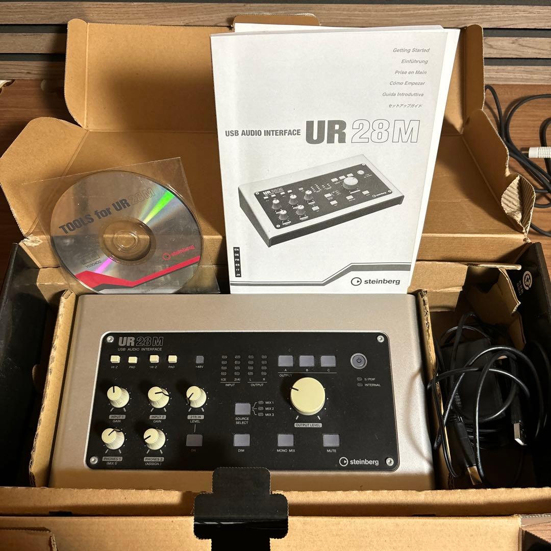 UR28M USBオーディオインターフェース