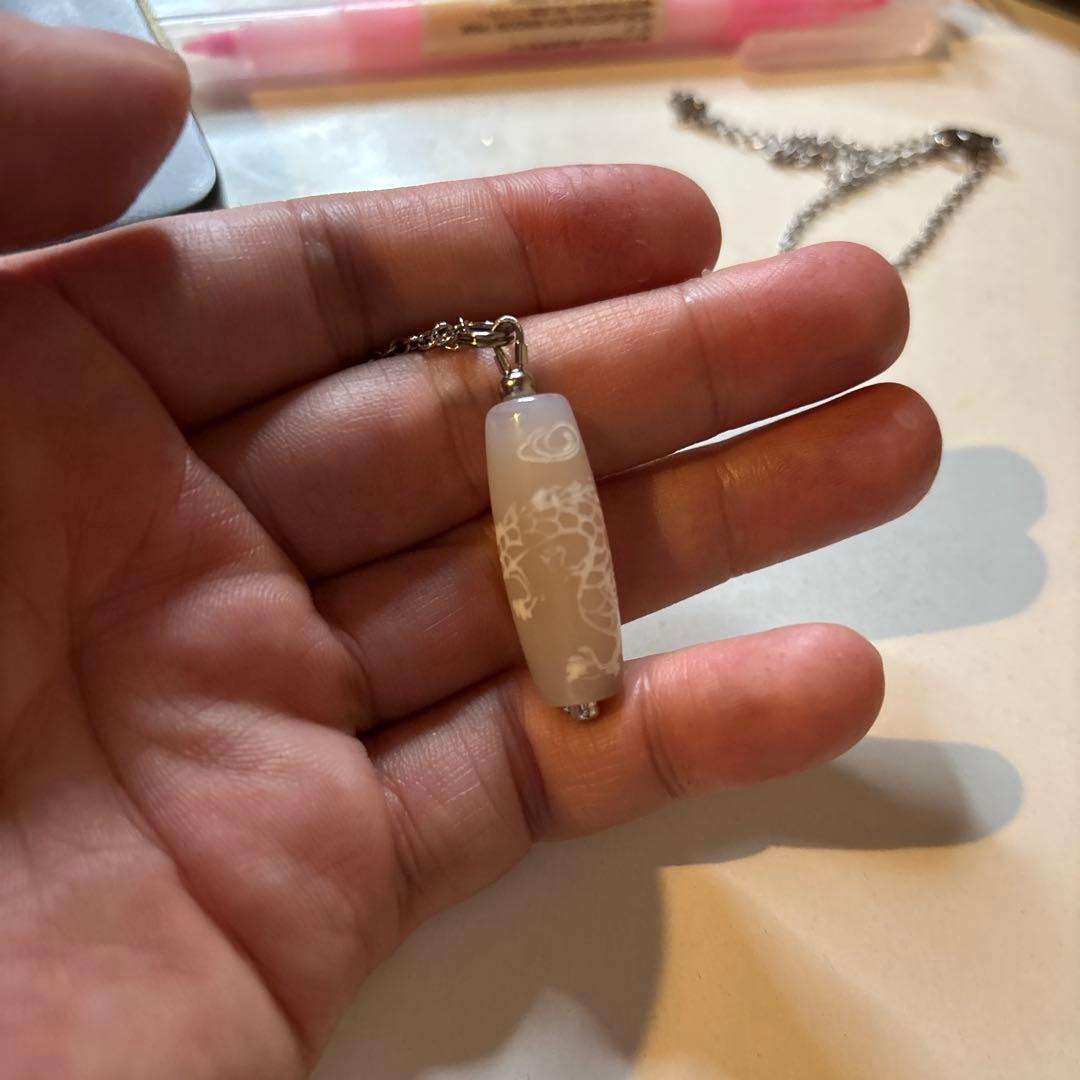 悪いことがなくなってきてる！天珠を一つは持ちたい！綺麗な白龍白天珠さま！綺麗！