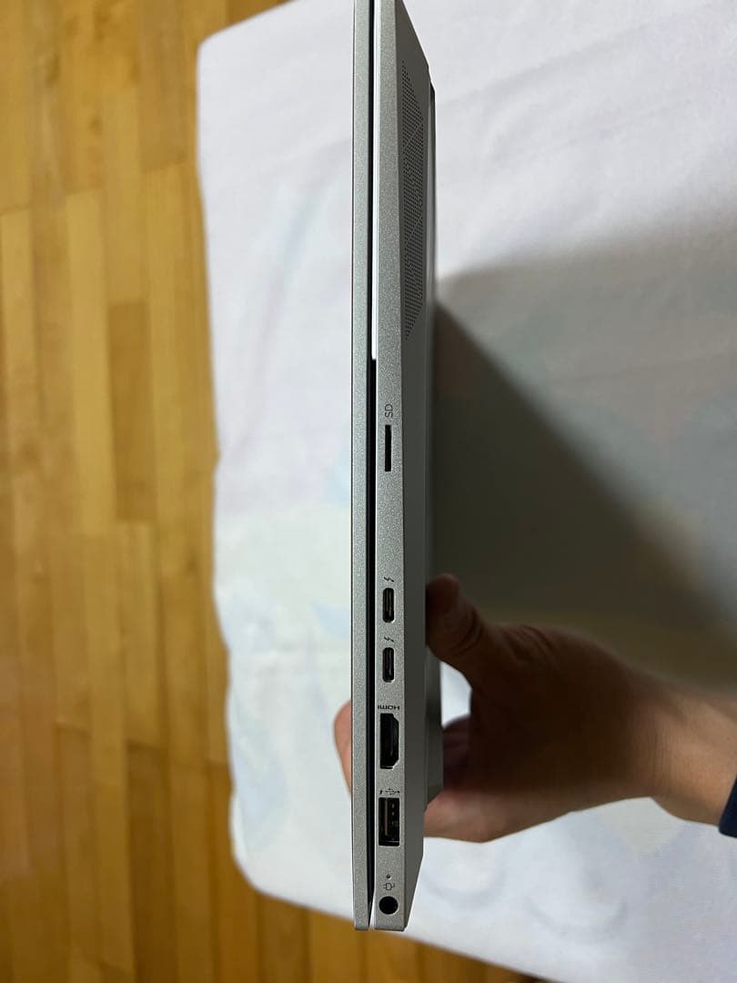 HP ENVY Laptop 15-ep1 ノートPC