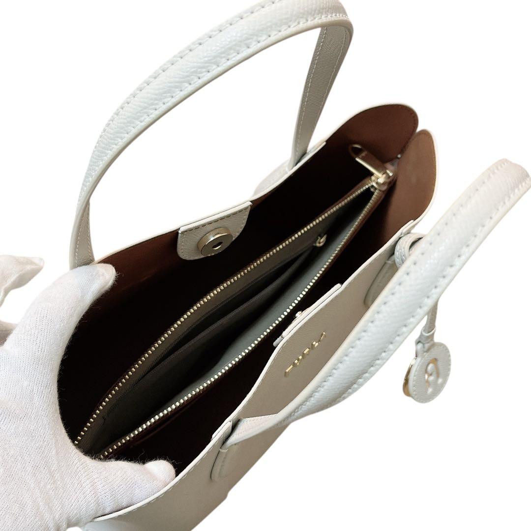 【極美品】FURLA ハンドバッグ VITTORIA M レザー グレージュ