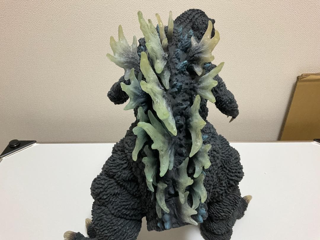 はるかさん専用 ゴジラ2001 ギガンティックシリーズ 背びれ発光イメージVer