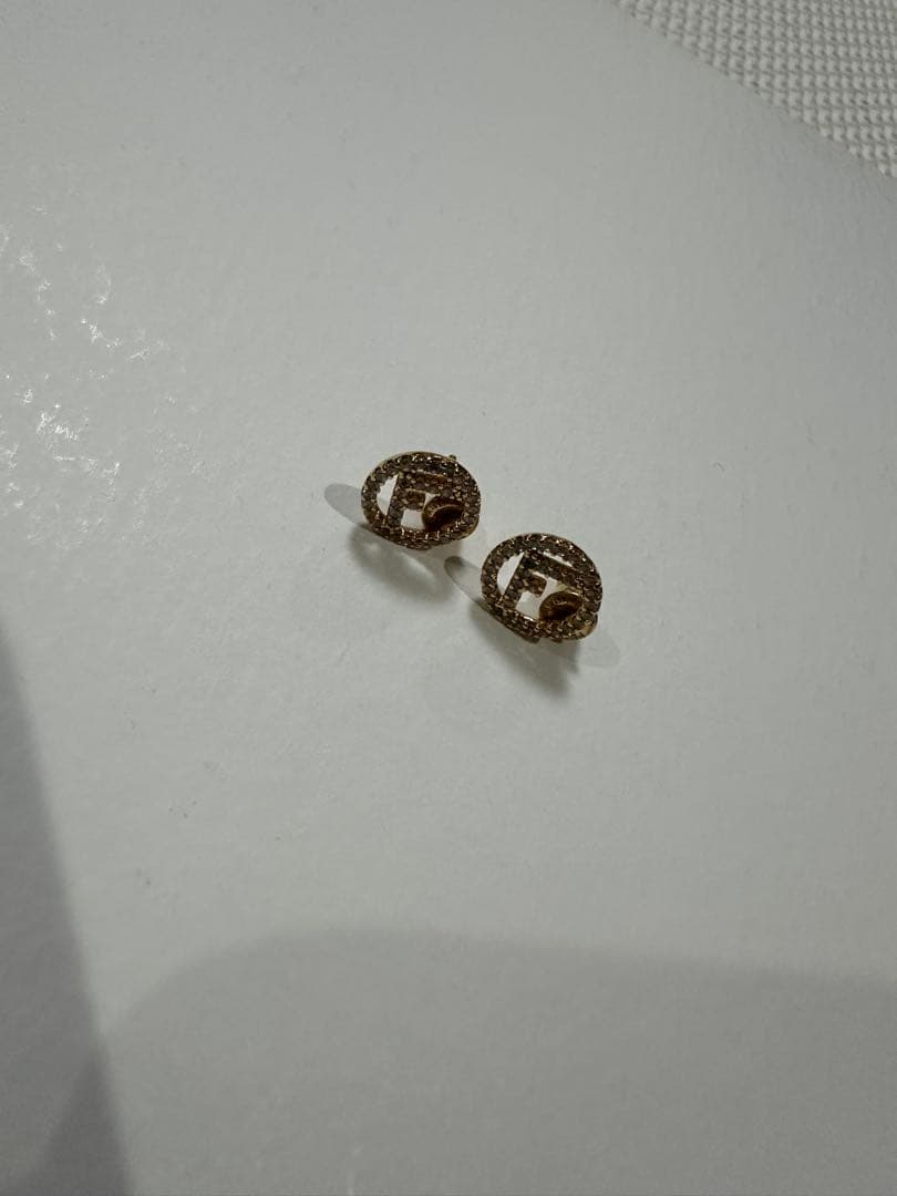 美品♡FENDI♡Fロゴピアス♡エフイズフェンディ