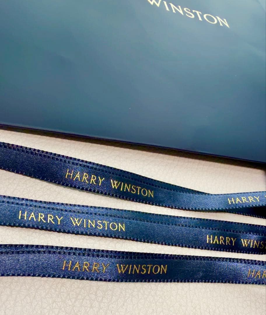 【HARRY WINSTON】ショッ袋、ピアスケース、外箱、リボン　計５点