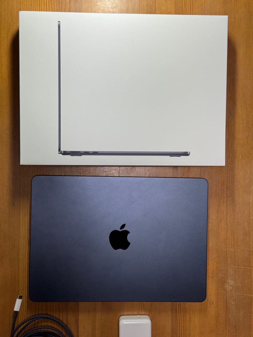 MacBook Air M2 8GBメモリ 256GBストレージ ミッドナイト