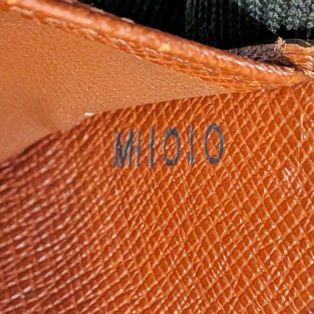 美品 ルイヴィトン モノグラム コンパクトジップ 956