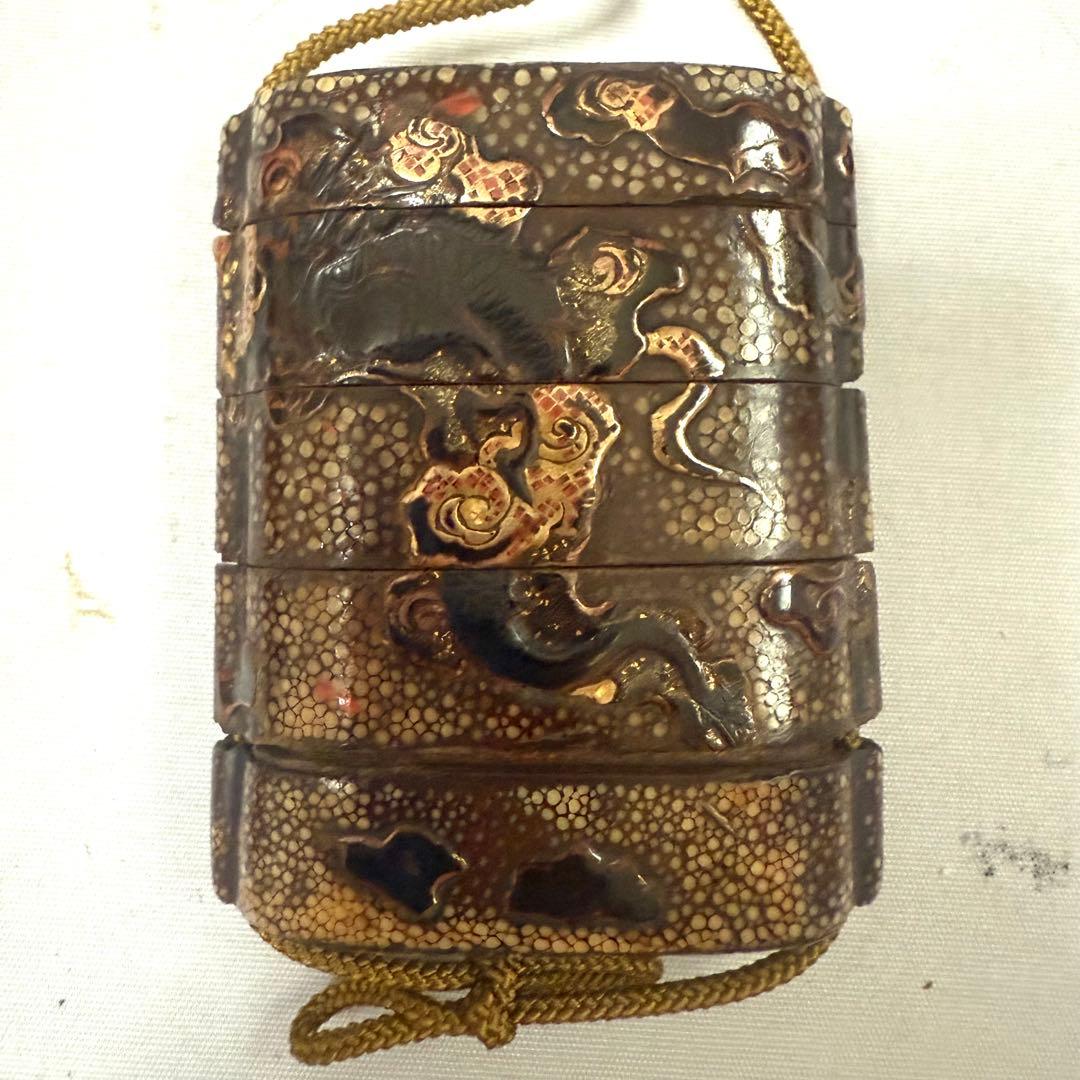 時代物　雲龍高蒔絵印籠　根付　かえる