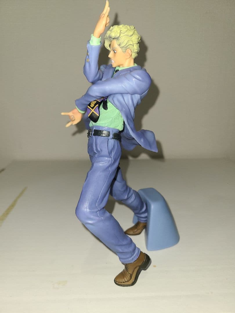 ジョジョの奇妙な冒険 フィギュア4体セット