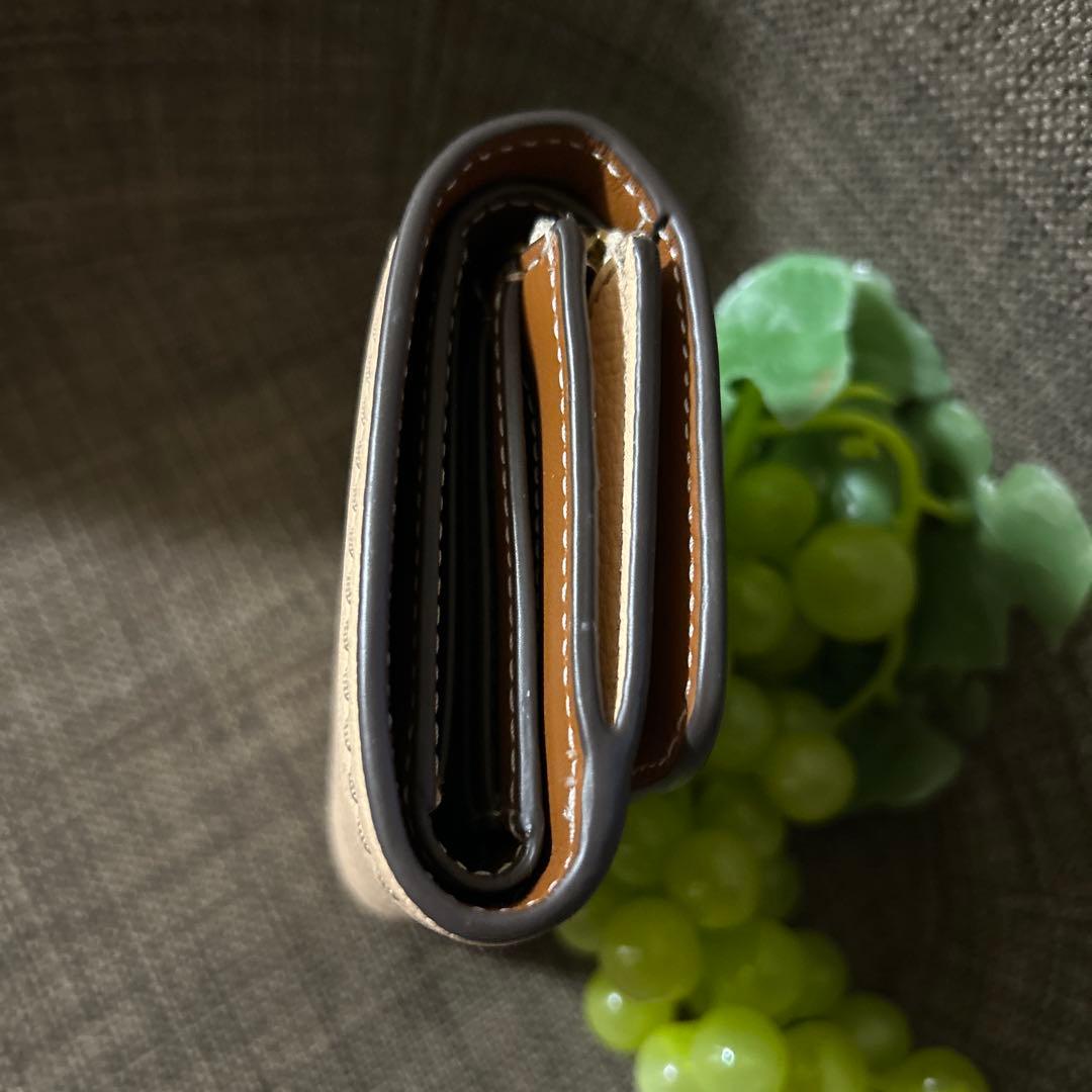 トリーバーチピンクベージュ レザー 三つ折り財布