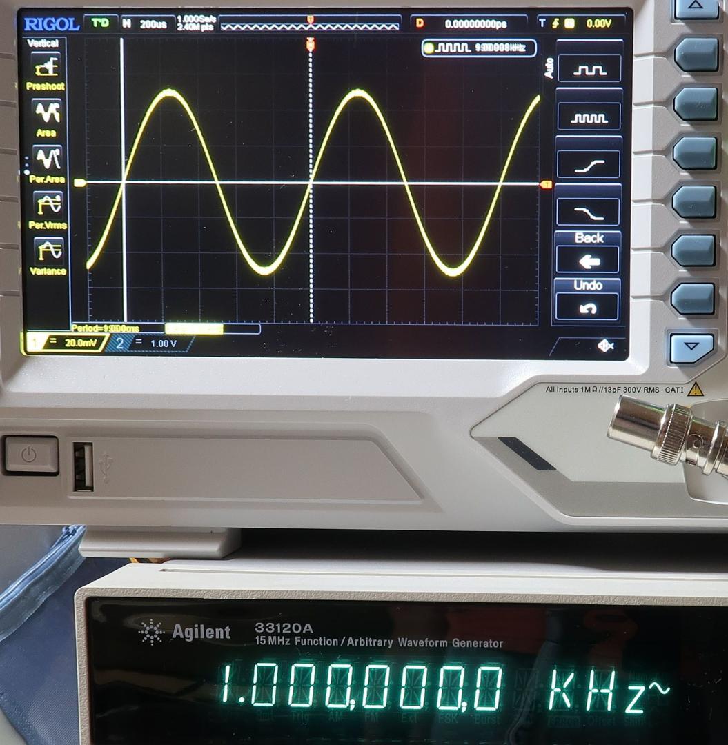 Agilent 33120A ファンクションジェネレータ