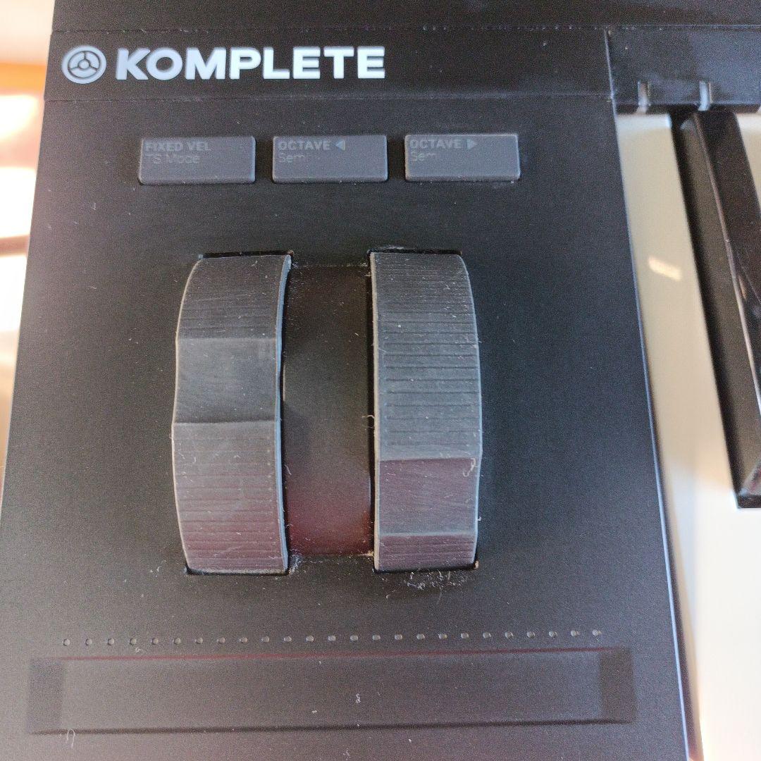 DTM・DAW KOMPLETE KONTROL S49