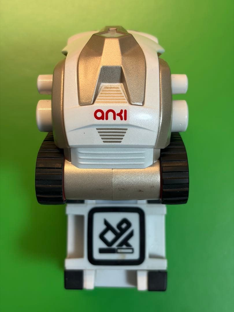 Anki Cozmo ロボット型おもちゃ