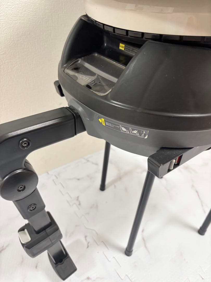 美品　ネセルターンリミテッドISOFIX 回転式　チャイルドシート　紺色