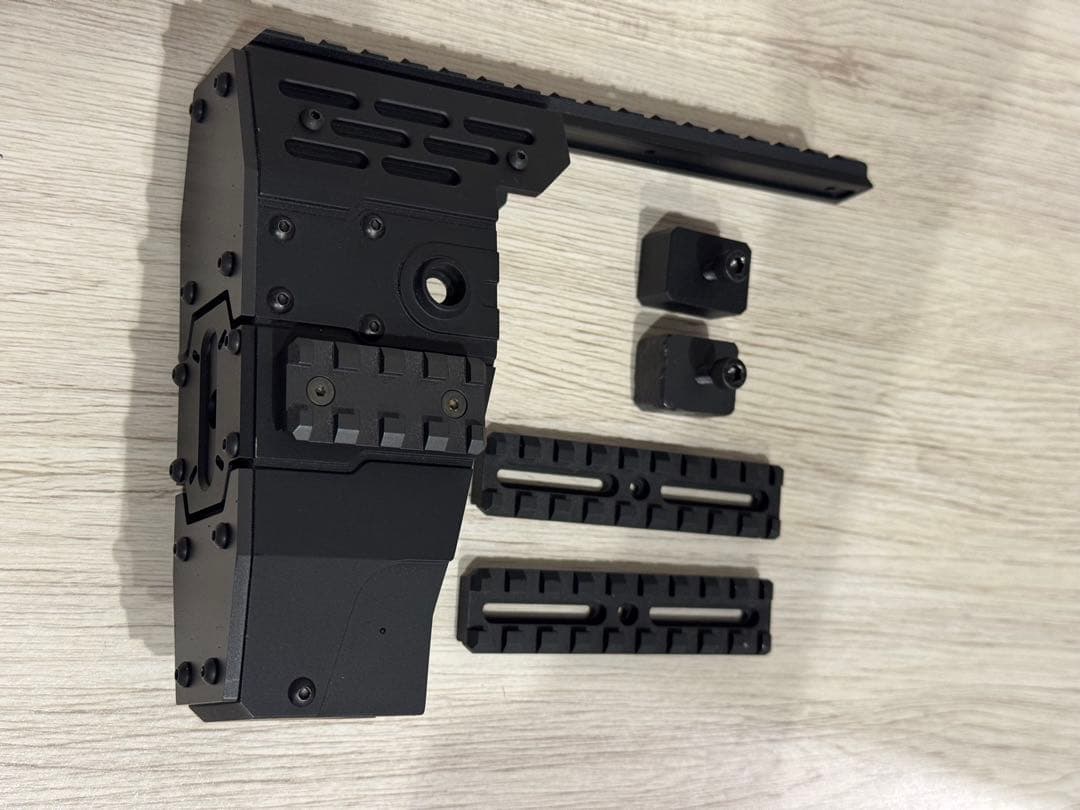 Laylax P90 アーマード レイルシステム