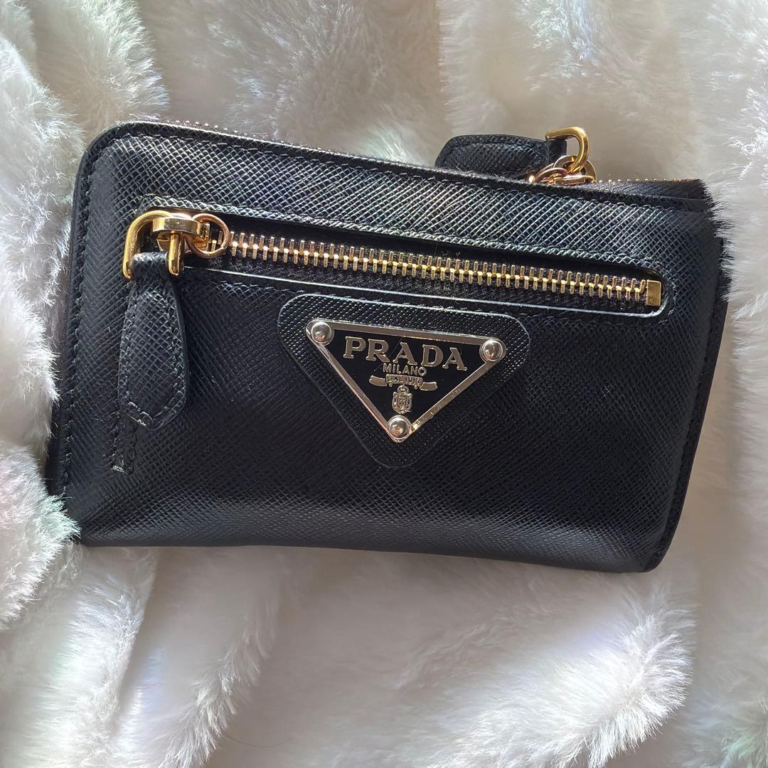 美品 プラダ ケース コンパクトウォレット ブラック サフィアーノレザー