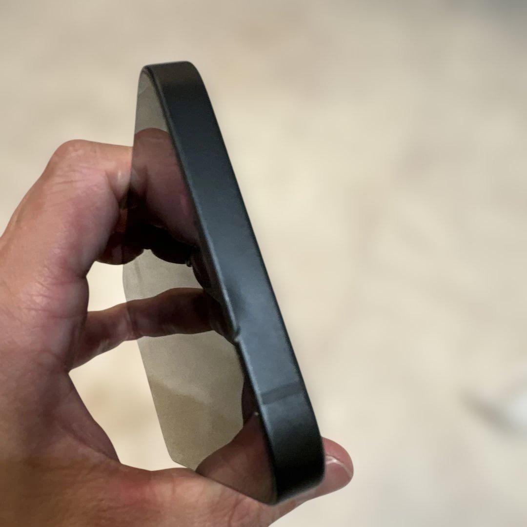 Apple iPhone 16eブラック 本体