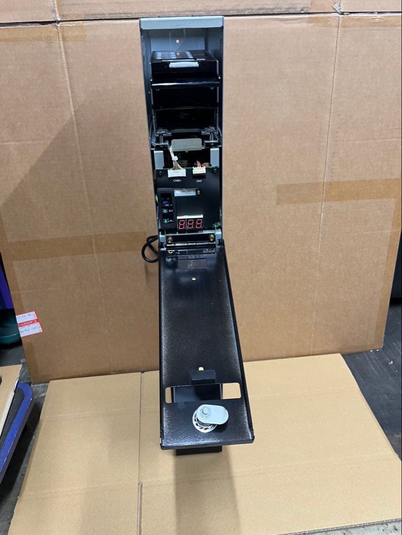 両替機　グローリーEMS-7（改）1000円→100円×10枚　領収書OK