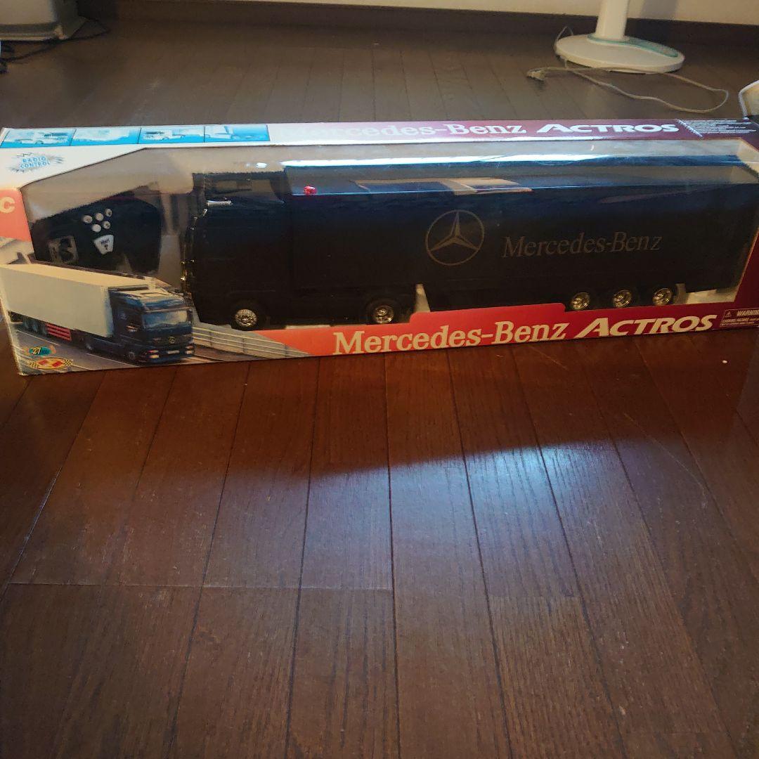 ホビーラジコン Mercedes-Benz ACTROS