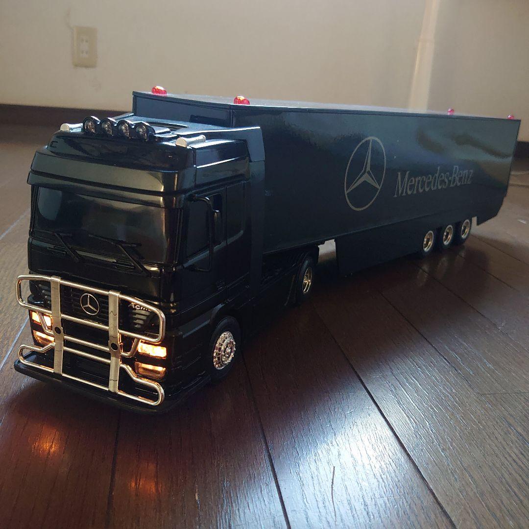 ホビーラジコン Mercedes-Benz ACTROS