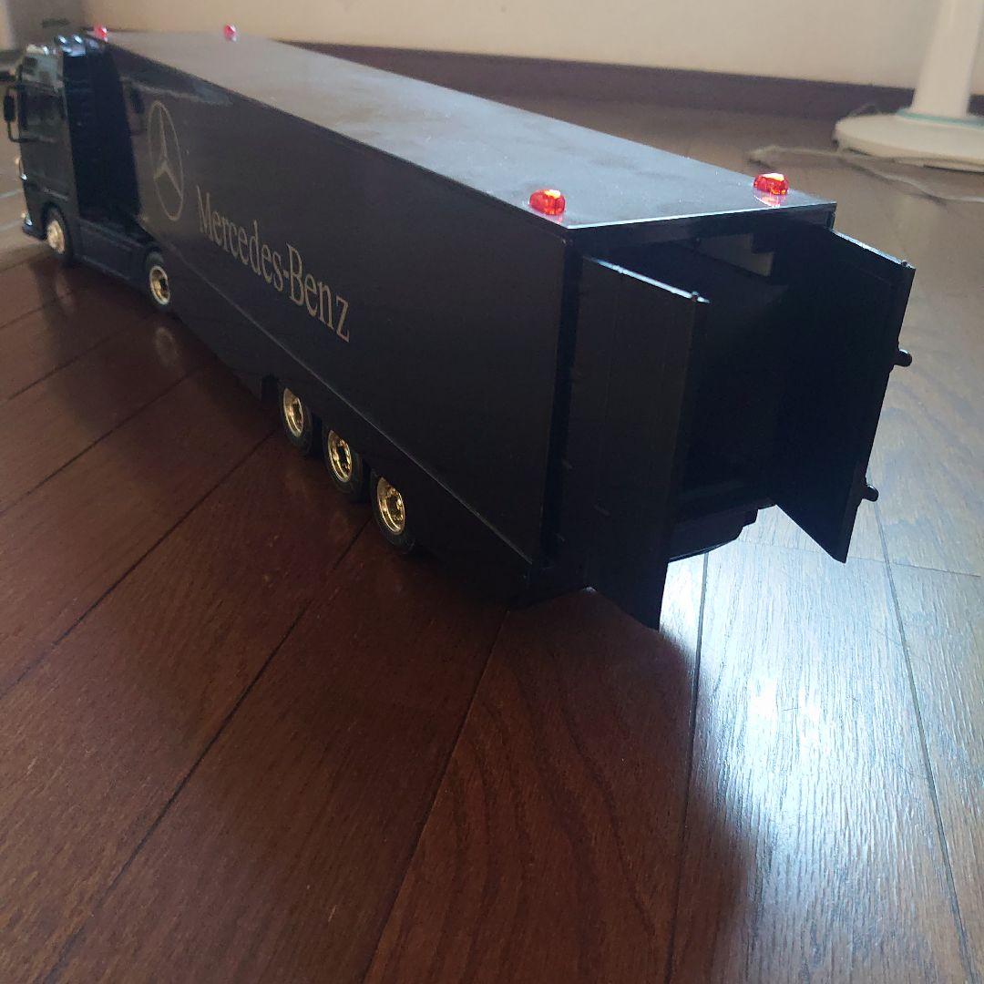 ホビーラジコン Mercedes-Benz ACTROS