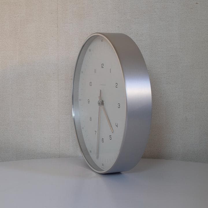 ユンハンス JUNGHANS 壁掛け時計 マックスビル ウォールクロック