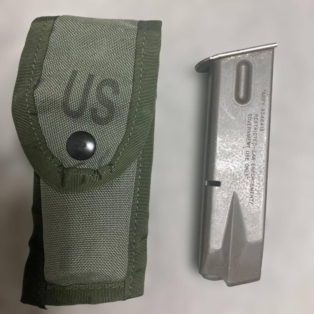 ベレッタ M9 15連 マガジン アメリカ製 9mm LC-2マガジンポーチ付。