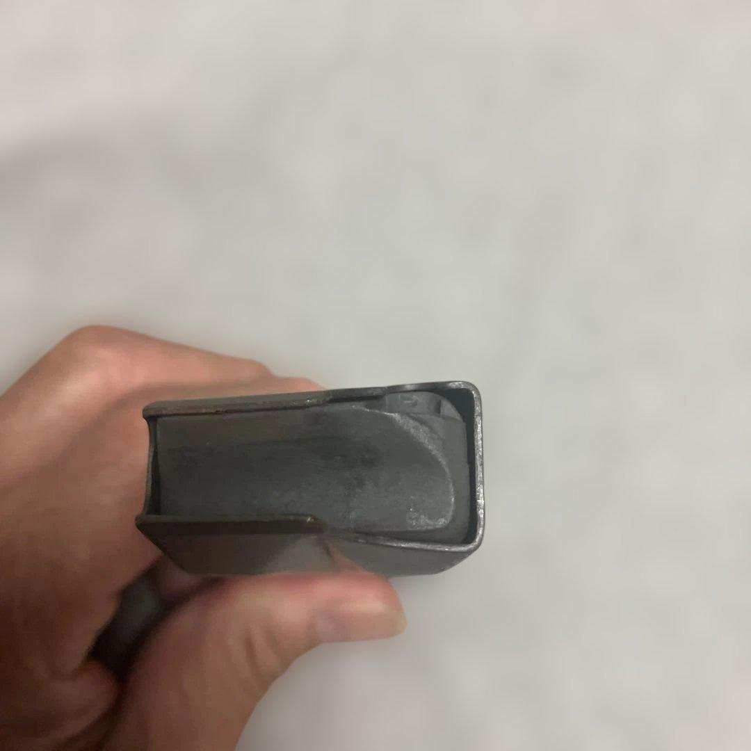 ベレッタ M9 15連 マガジン アメリカ製 9mm LC-2マガジンポーチ付。