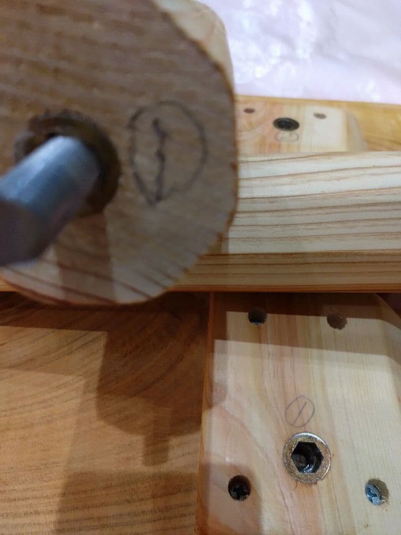 桜の木のローテーブル⑭　値下げ❕桜の模様が綺麗な耳付テーブル　リビング、ソファー