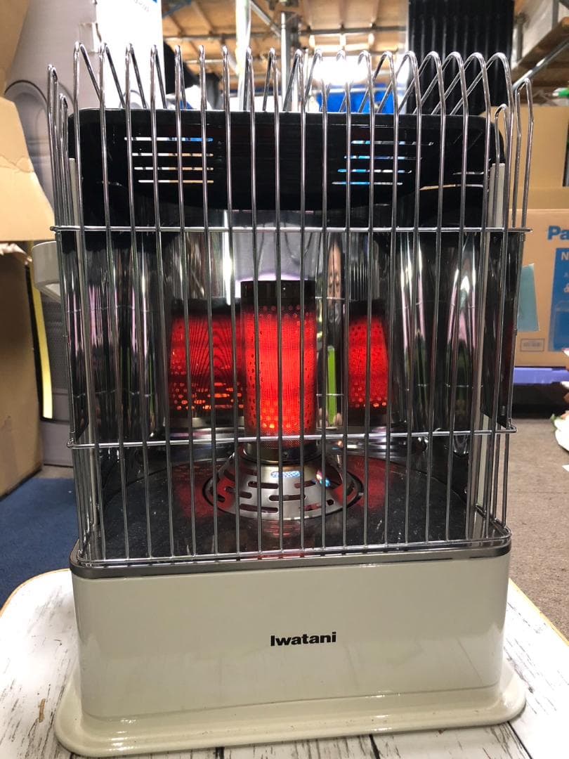 Y☆220 イワタニ カセットガスストーブ CB-STV-DKD