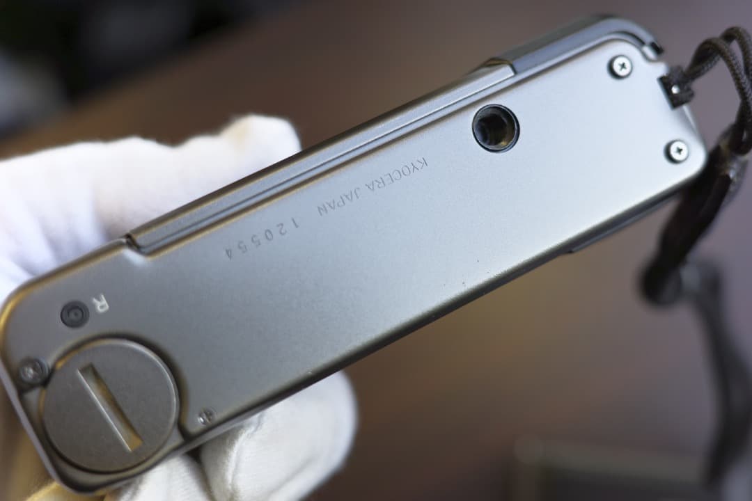 コンタックス CONTAX T2 チタンブラック 実働美品〜良品 フィルム付