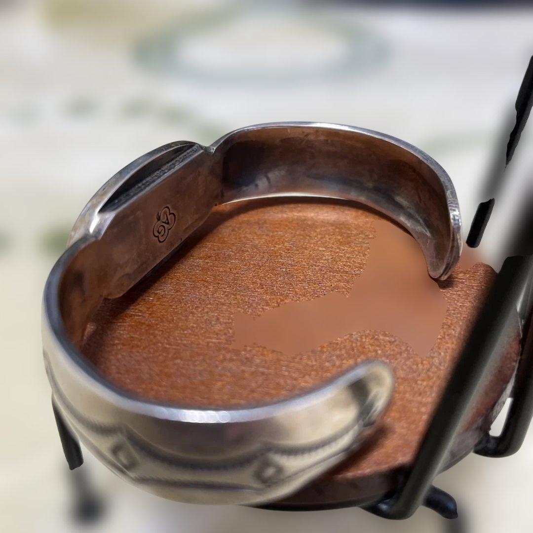 Navajo （ナバホ）ターコイズ シルバーカフブレスレット