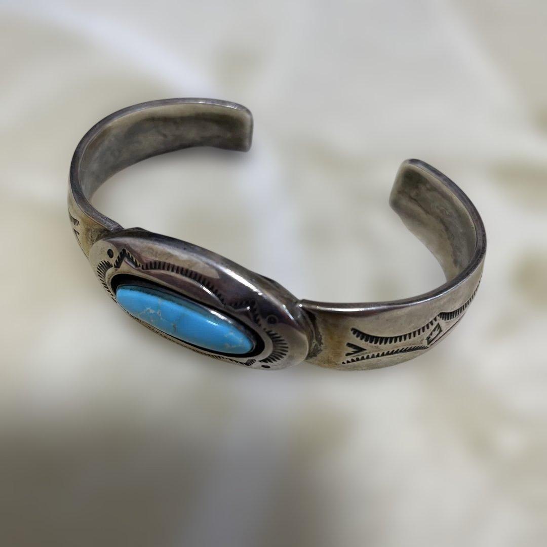 Navajo （ナバホ）ターコイズ シルバーカフブレスレット