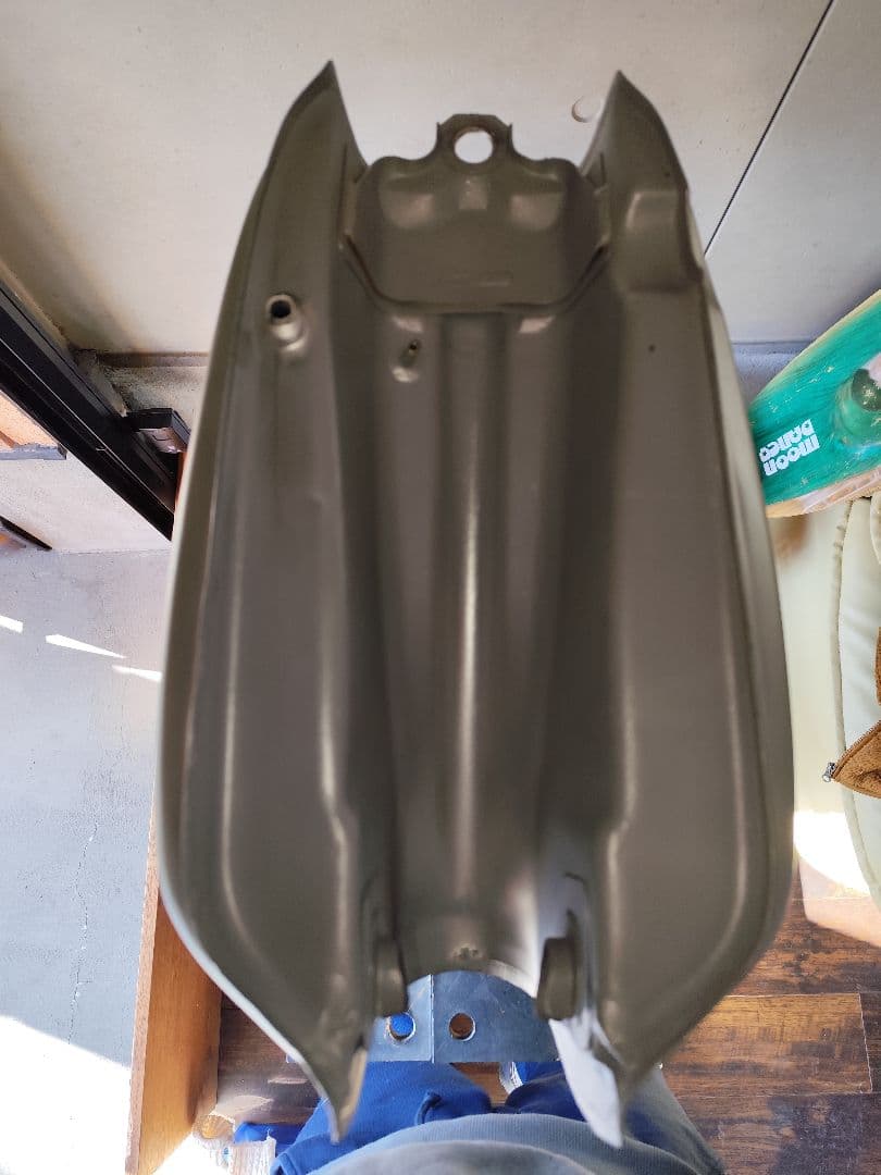 エイプ　ガソリンタンク シルバー